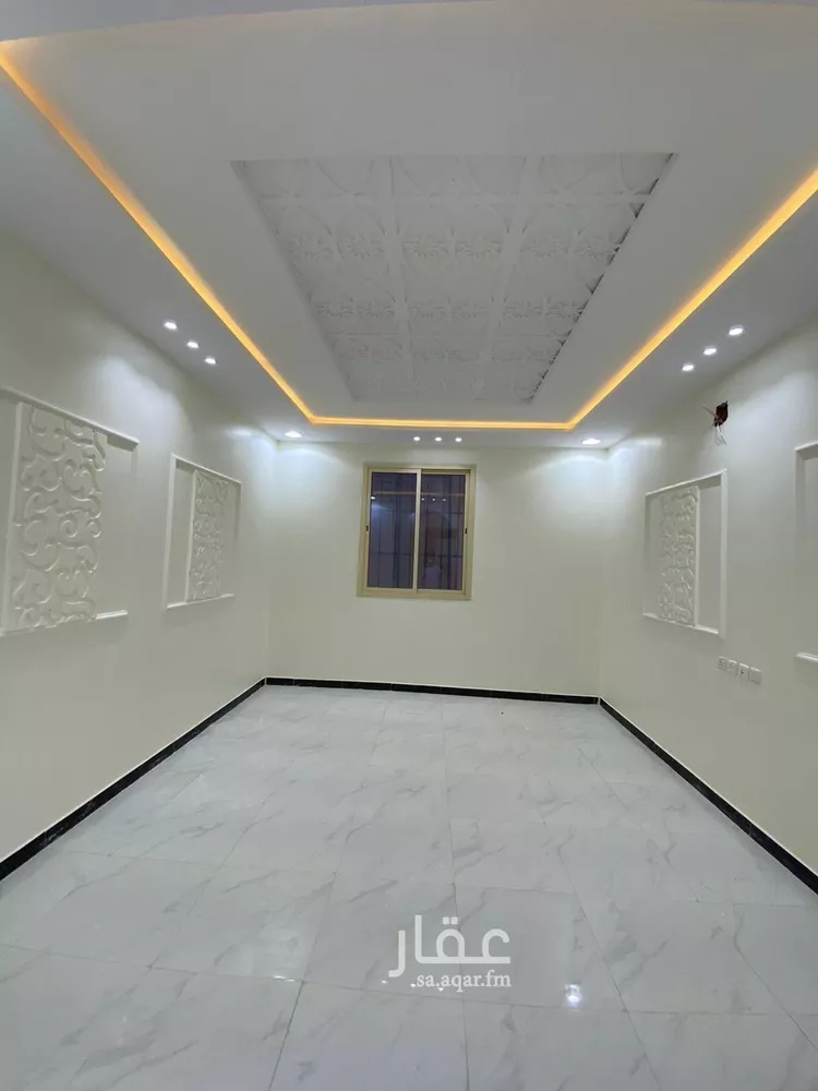 فيلا للبيع في شارع أحمد بن ثوابة الكاتب, حي الرمال, مدينة الرياض, منطقة الرياض صورة 2