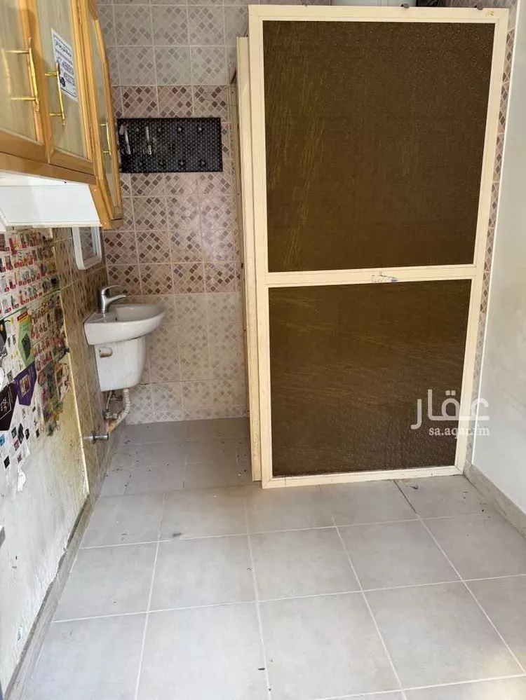 غرفة للإيجار في شارع عبدالله مرداد ، حي العارض ، الرياض ، منطقة الرياض صورة 3