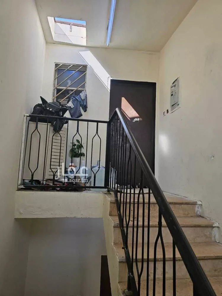 عمارة للبيع في شارع احمد التونسي, حي العود, مدينة الرياض, منطقة الرياض صورة 3