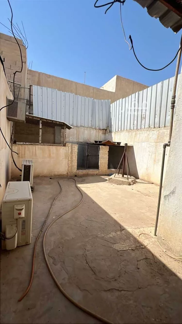 دور للبيع في شارع عيسى بن أوس, حي عتيقة, مدينة الرياض, منطقة الرياض صورة 3