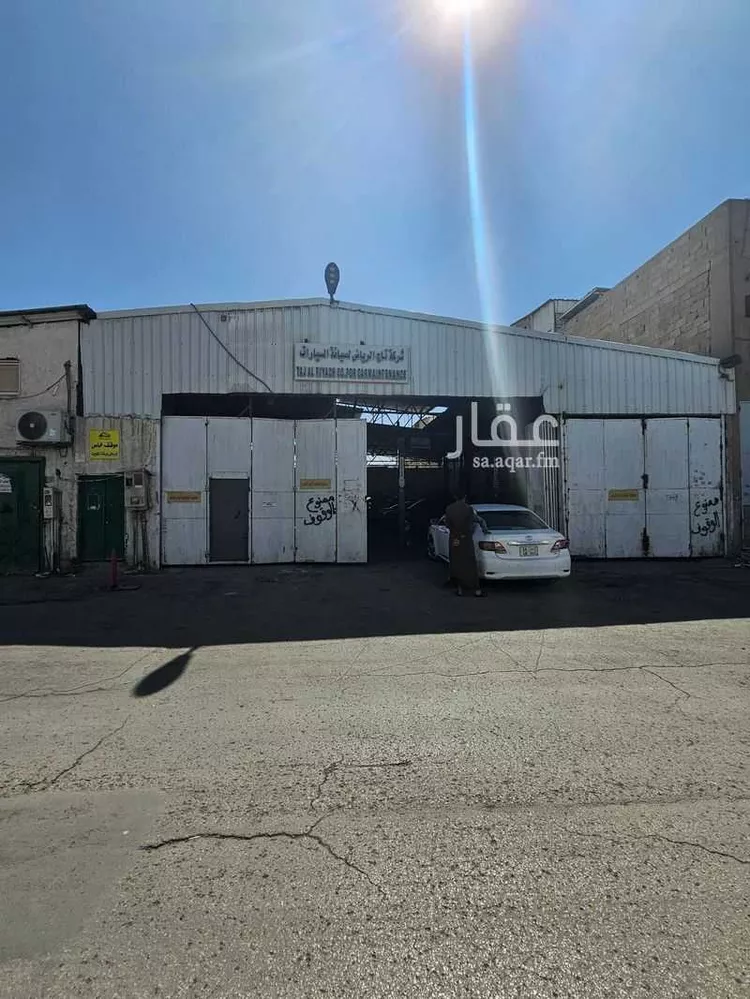محل للبيع في شارع حمزة بن إبراهيم, حي الصناعية, مدينة الرياض, منطقة الرياض