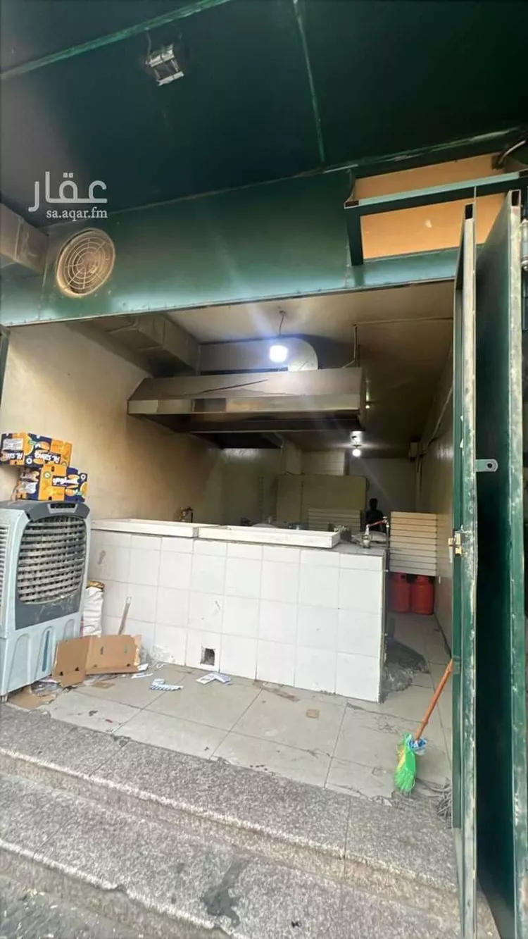 عمارة للبيع في شارع لقمان, حي منفوحة, مدينة الرياض, منطقة الرياض 10
