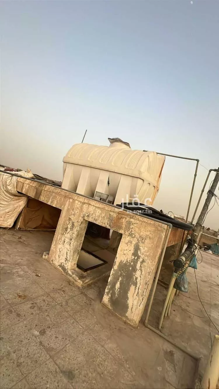 عمارة للبيع في شارع لقمان, حي منفوحة, مدينة الرياض, منطقة الرياض 18