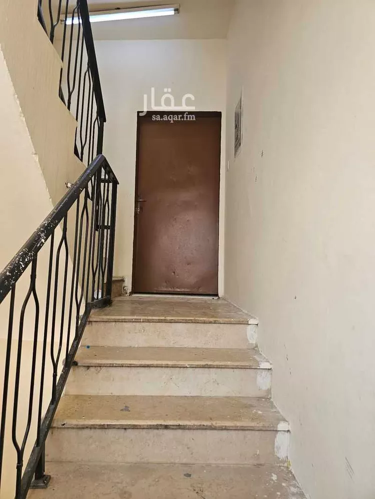 عمارة للبيع في شارع احمد التونسي, حي العود, مدينة الرياض, منطقة الرياض صورة 4