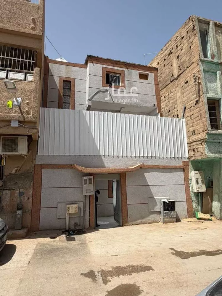 عمارة للبيع في شارع حمد بن لعبون, حي غبيرا, مدينة الرياض, منطقة الرياض 1 صورة