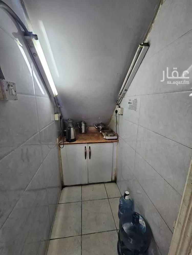 محل للبيع في شارع حمزة بن إبراهيم, حي الصناعية, مدينة الرياض, منطقة الرياض صورة 3