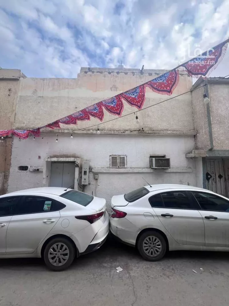 Floor for Sale in Riyadh As Salhiyah