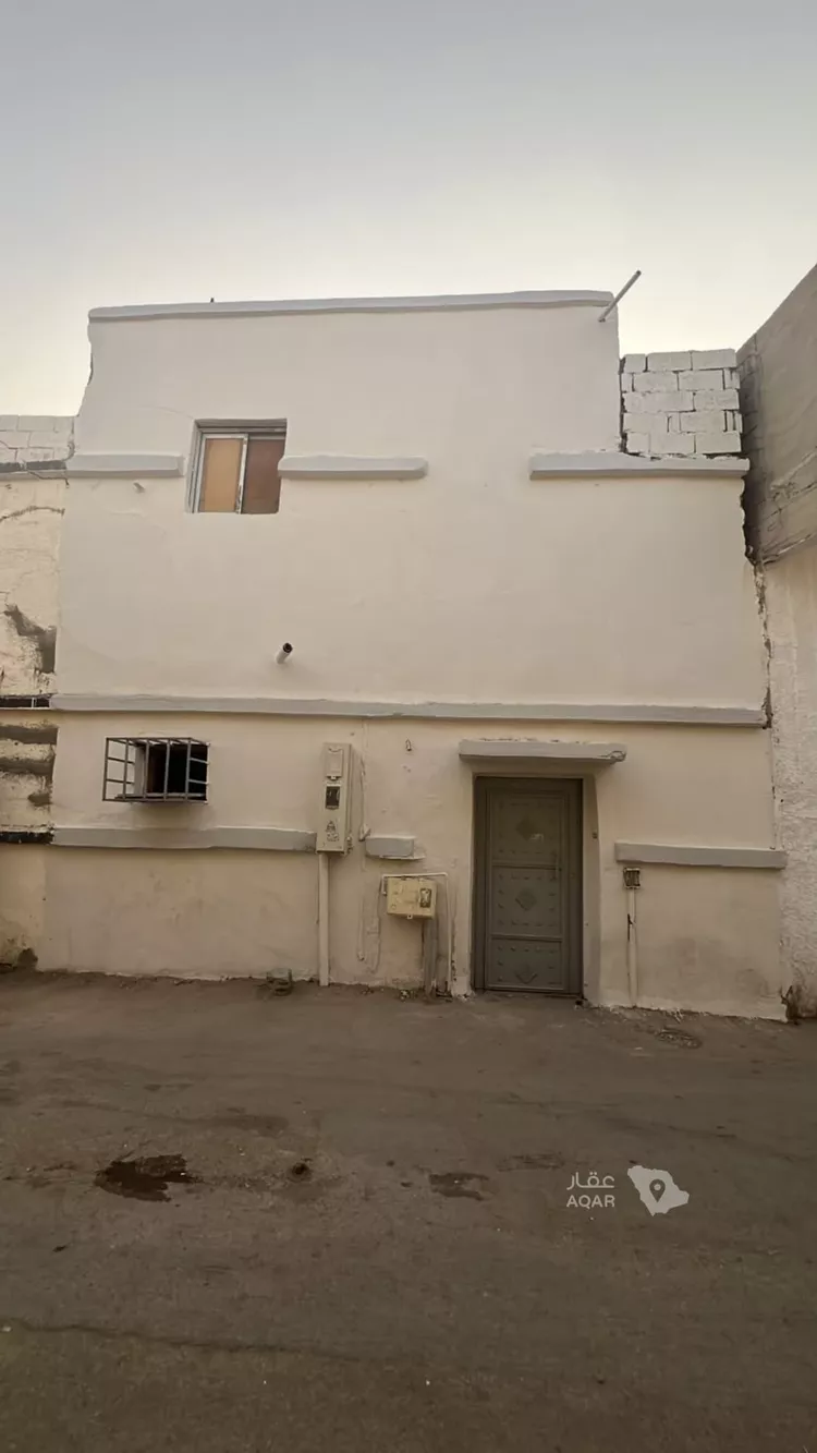 Floor for Sale in Riyadh Al Ud