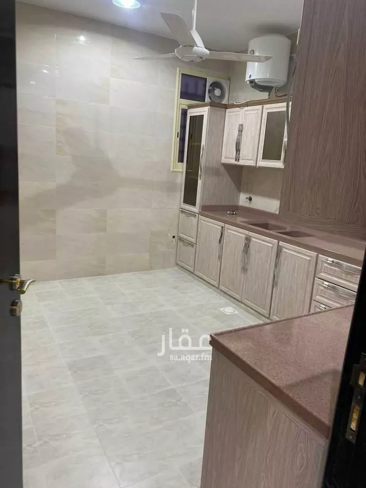 شقة للإيجار في شارع نعمان بن مالك, حي النهضة, مدينة خميس مشيط, منطقة عسير 6