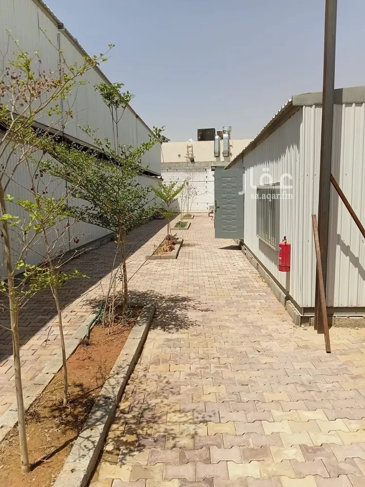 Complex for rent in Riyadh Ar Rimal 5