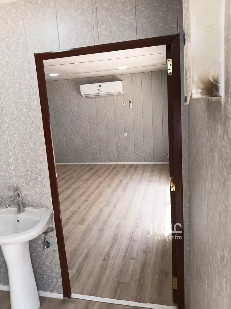 Complex for rent in Riyadh Ar Rimal 3