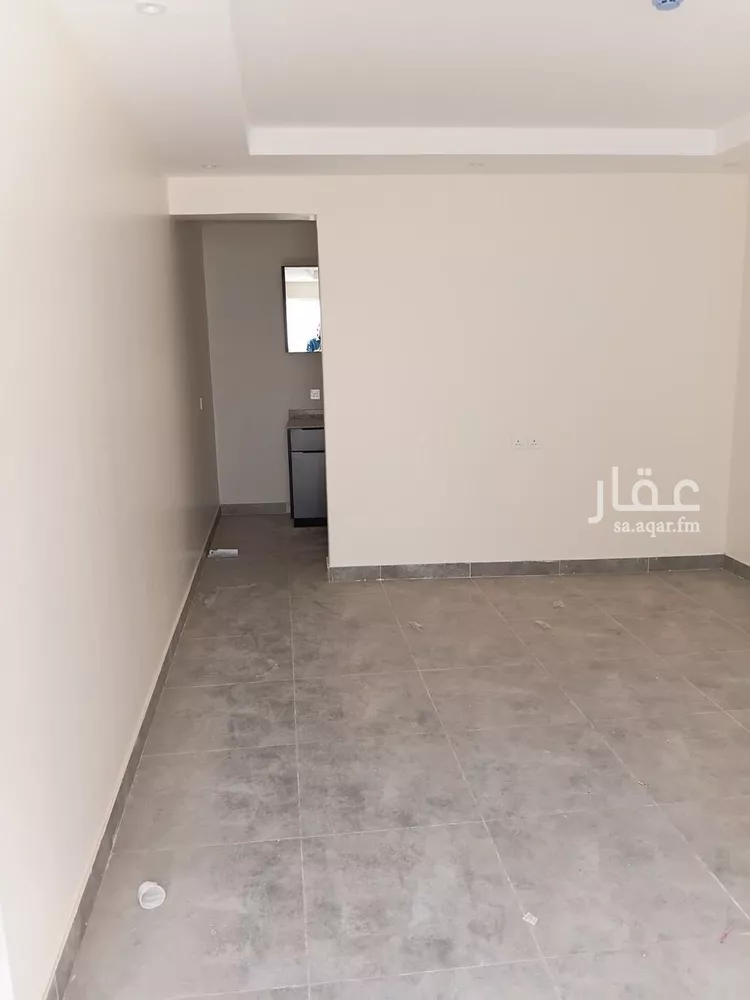 مجمع للإيجار في شارع الثمامه, حي الرمال, مدينة الرياض, منطقة الرياض