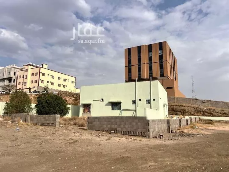 أرض للبيع في شارع عامر الكناني, حي الجامعيين, مدينة خميس مشيط, منطقة عسير
