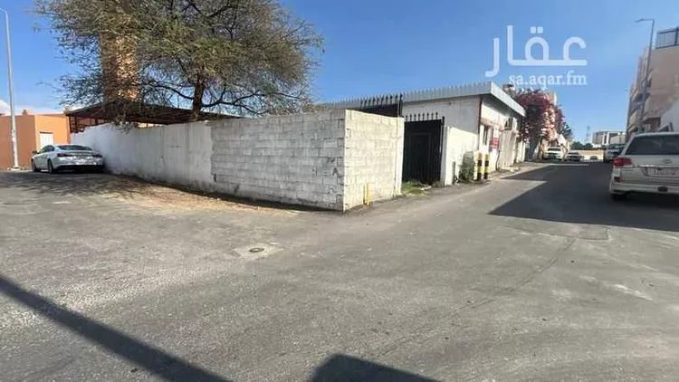 Floor for Sale in Khamis Mushait Atod