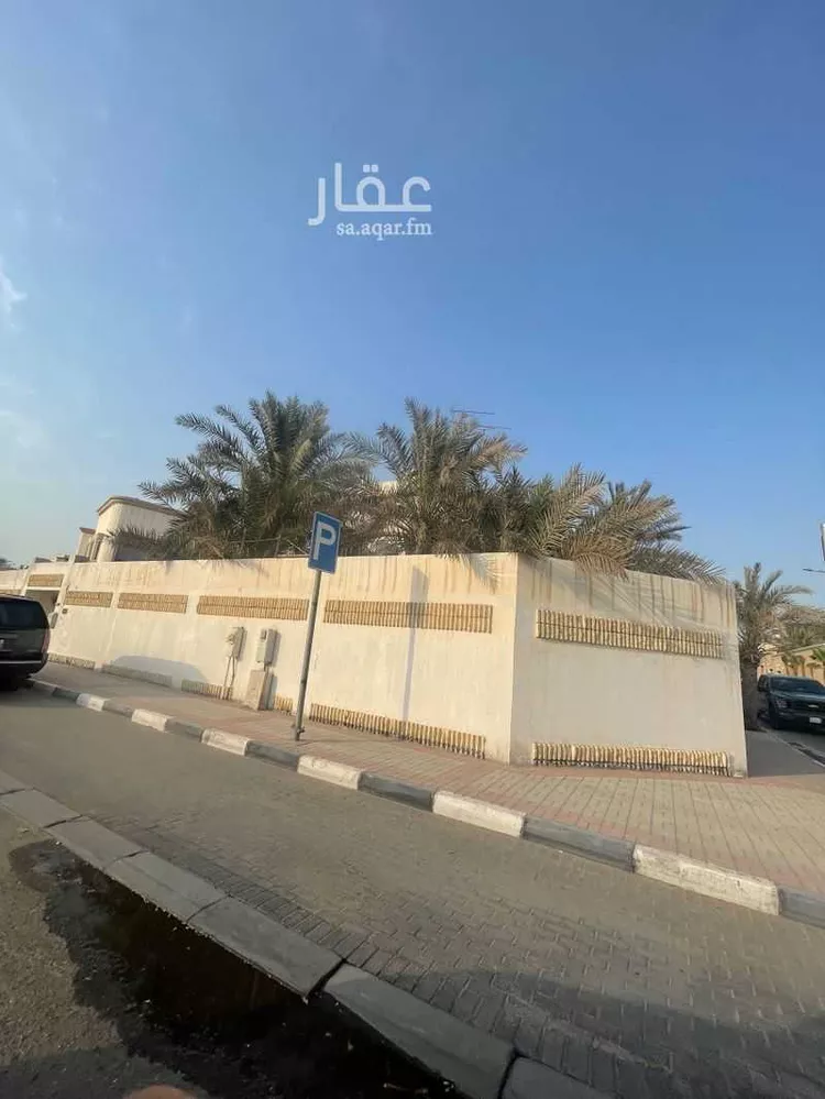 فيلا للبيع في شارع مكة المكرمة, حي العقربية, مدينة الخبر, المنطقة الشرقية صورة 2