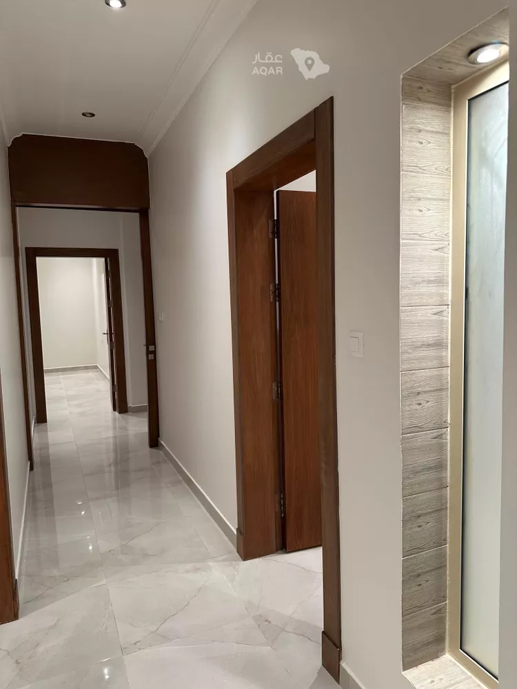 Floor for Rent in Riyadh King Abdullah 11