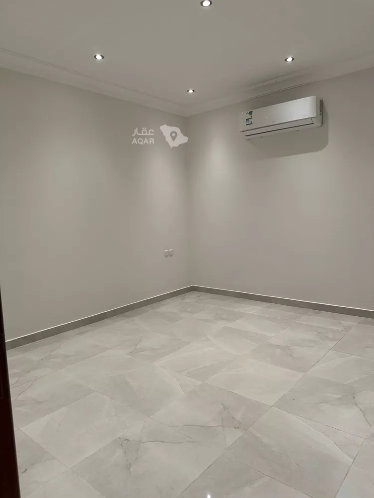 Floor for Rent in Riyadh King Abdullah 15