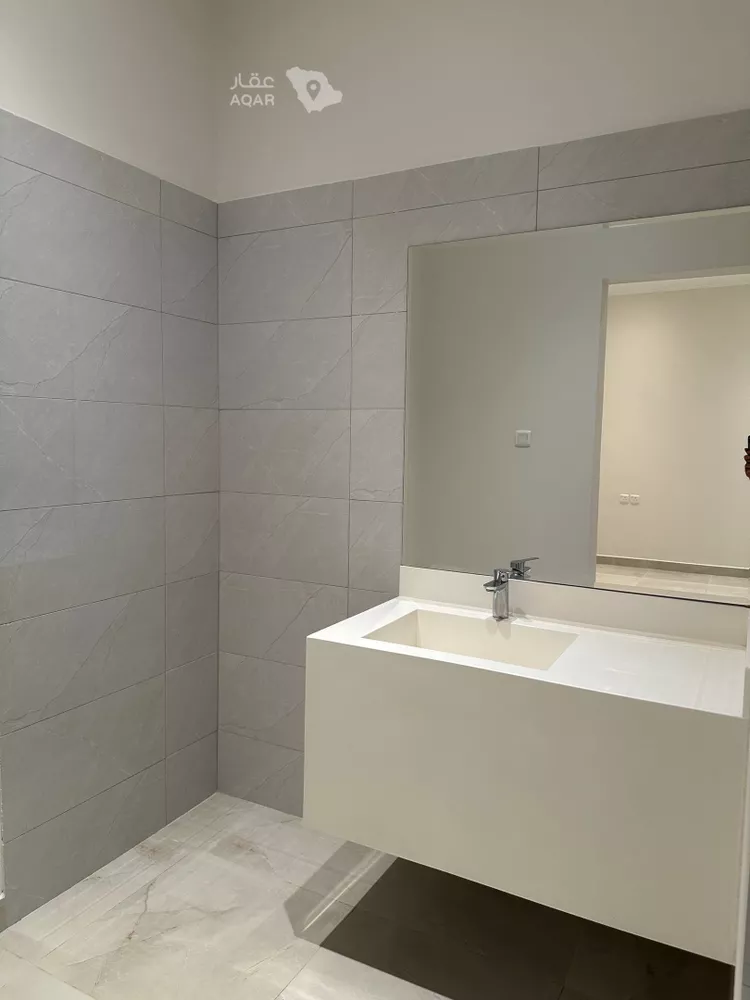 Floor for Rent in Riyadh King Abdullah 13