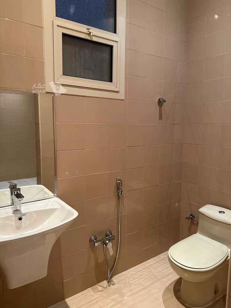 Floor for Rent in Riyadh King Abdullah 23
