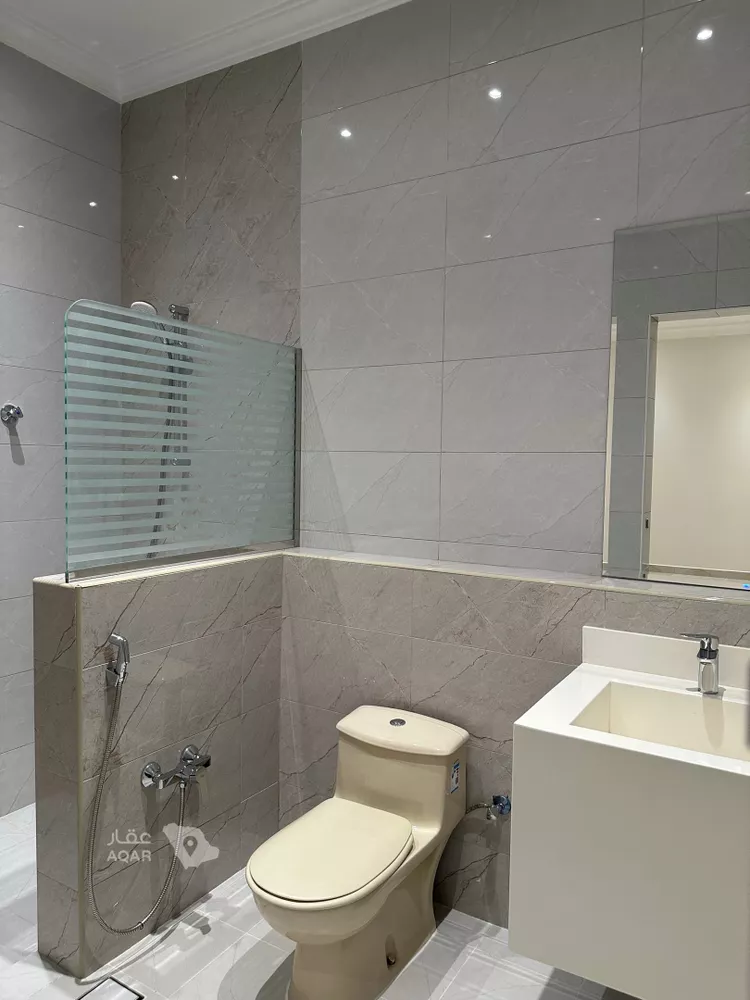 Floor for Rent in Riyadh King Abdullah 18