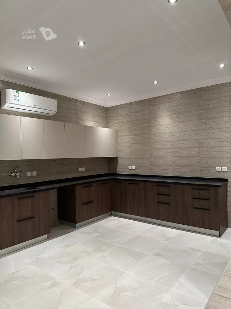 Floor for Rent in Riyadh King Abdullah 8