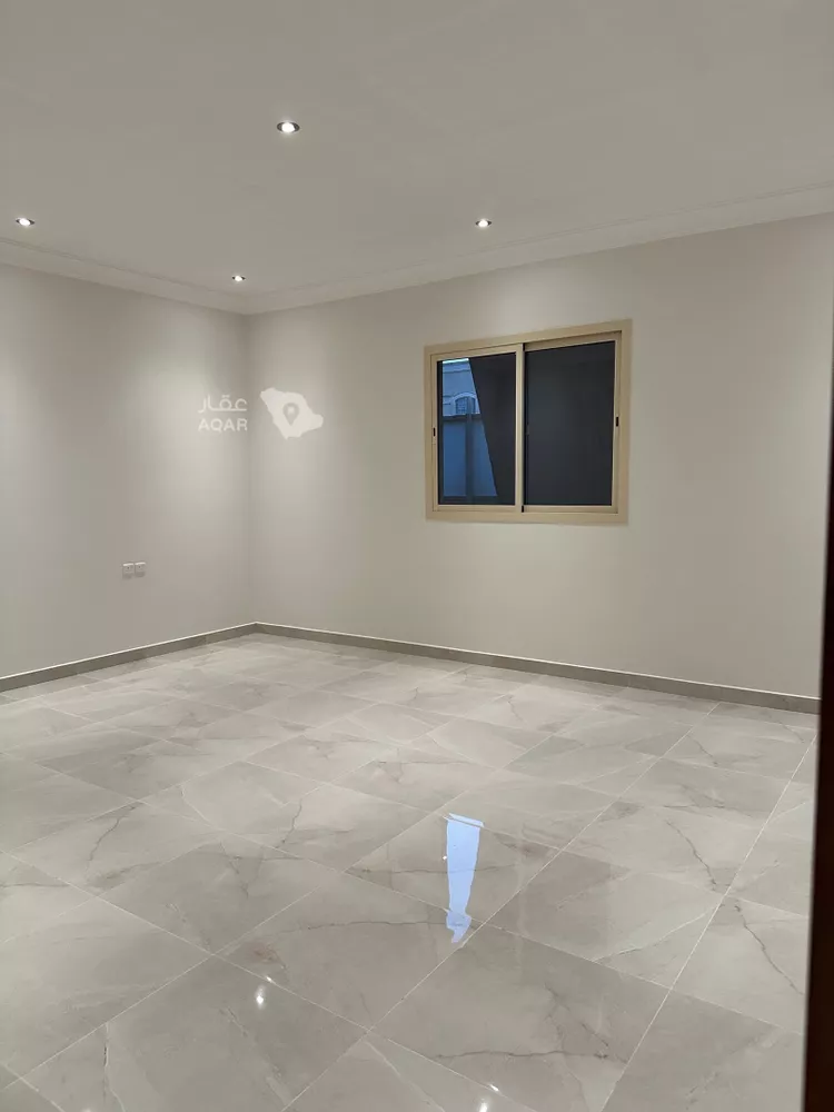 Floor for Rent in Riyadh King Abdullah 19