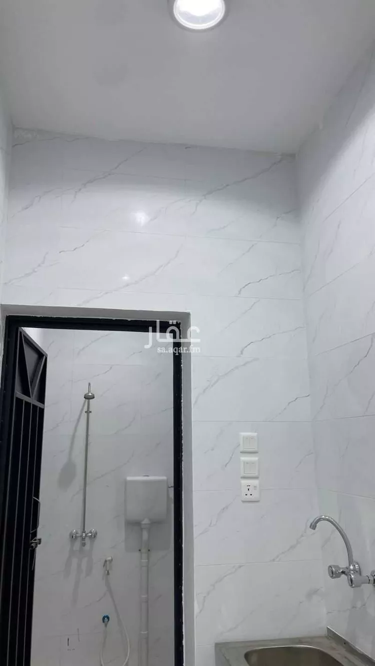 مستودع للإيجار في شارع ابي غانم الحلبي, حي الصناعية, مدينة خميس مشيط, منطقة عسير صورة 2