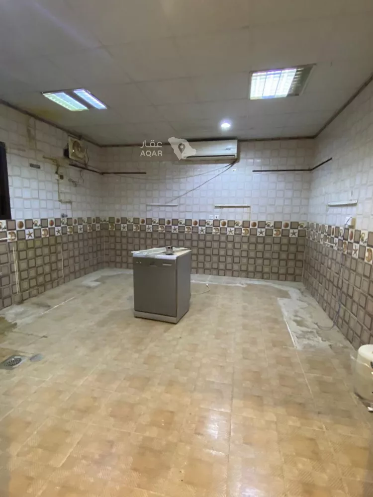 Villa for Sale in Riyadh Ishbiliyah 12