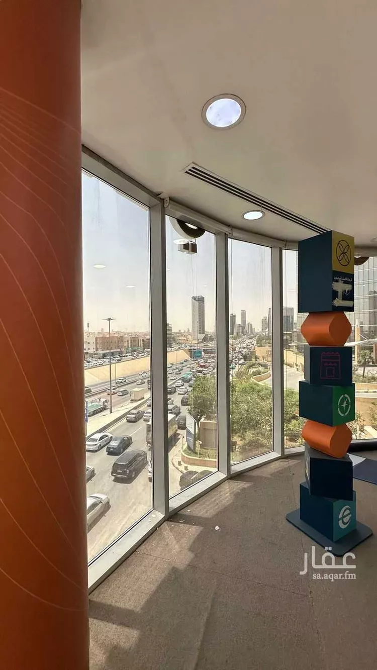مكتب تجاري للإيجار في شارع طريق الملك فهد الفرعي, حي الصحافة, مدينة الرياض, منطقة الرياض 6