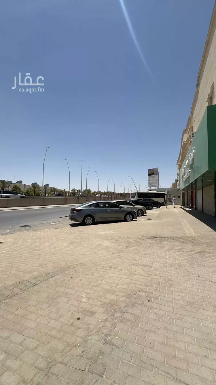 محل للإيجار في شارع ابي بكر الصديق الفرعي, حي الملك سلمان, مدينة الرياض, منطقة الرياض صورة 2