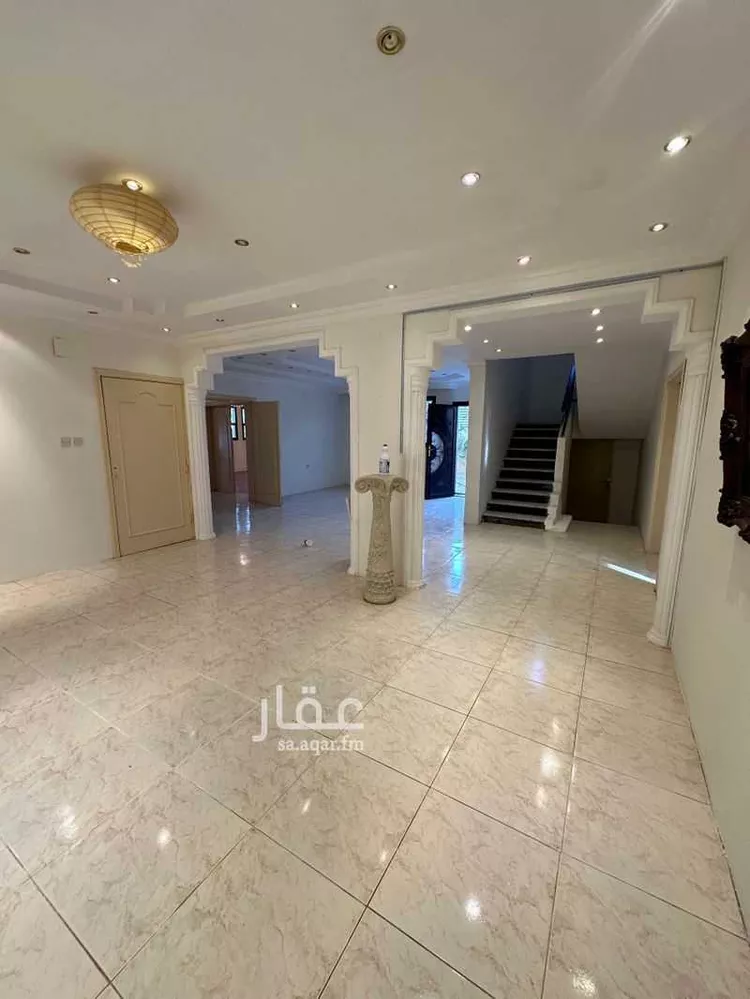 فيلا للإيجار في شارع أبي جعفر الغرناطي, حي الورود, مدينة الرياض, منطقة الرياض صورة 5