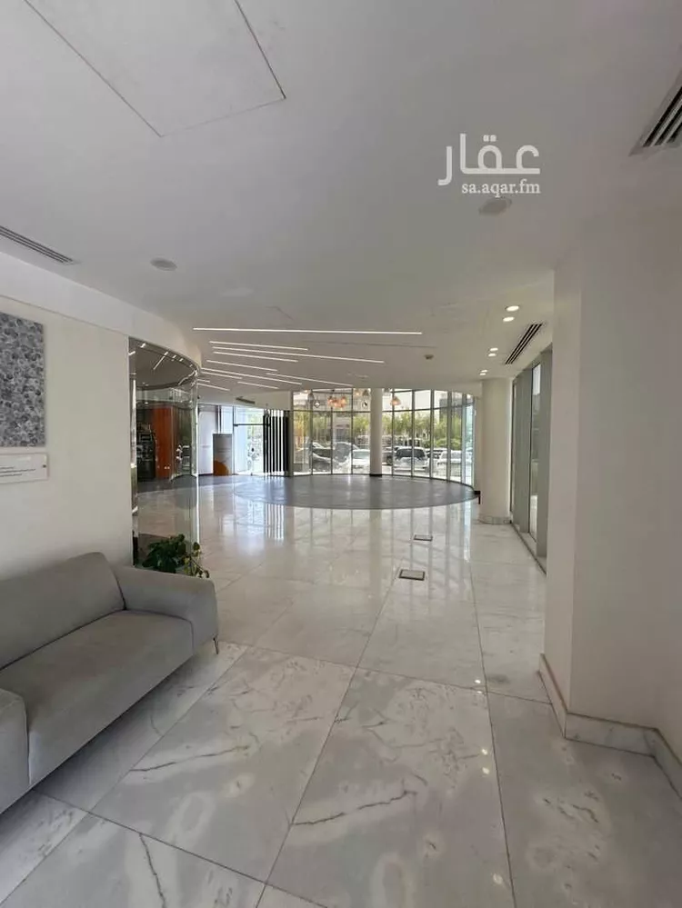 محل للإيجار في شارع طريق الملك فهد الفرعي, حي الصحافة, مدينة الرياض, منطقة الرياض 1 صورة