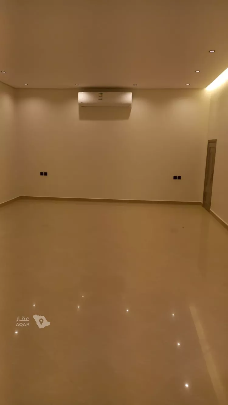 فيلا للبيع في شارع سكاكا, حي العليا, مدينة الرياض, منطقة الرياض 4