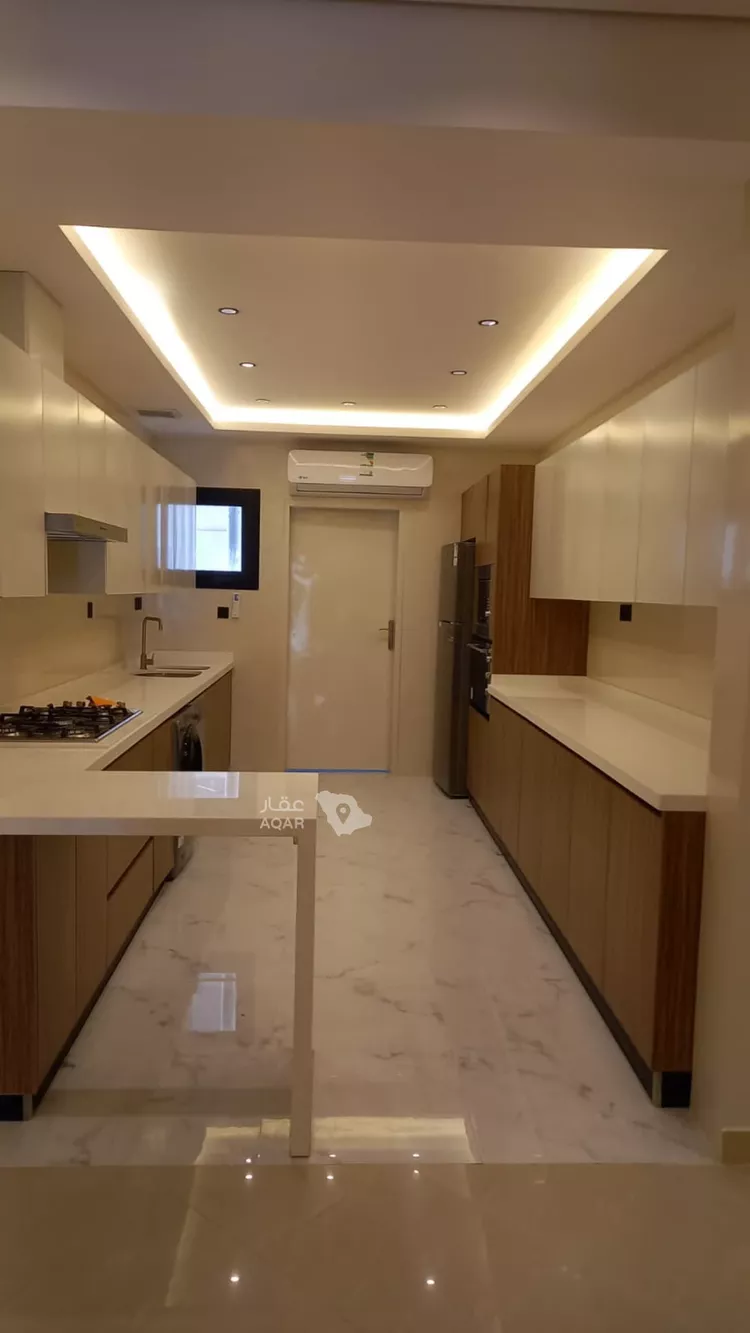 فيلا للبيع في شارع سكاكا, حي العليا, مدينة الرياض, منطقة الرياض 3
