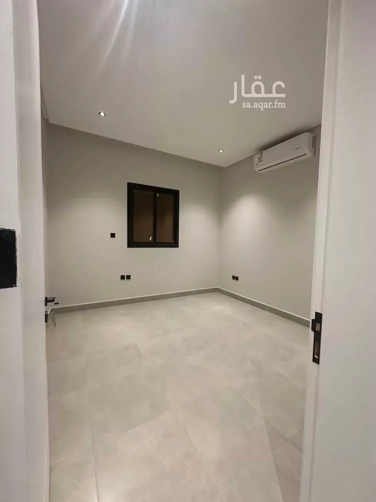 دور للبيع في شارع الشرفية, حي الربيع, مدينة الرياض, منطقة الرياض صورة 2