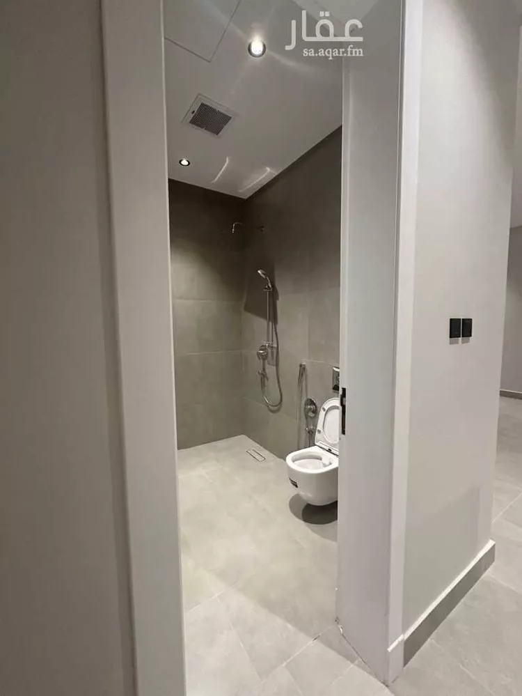 دور للبيع في شارع الشرفية, حي الربيع, مدينة الرياض, منطقة الرياض صورة 4