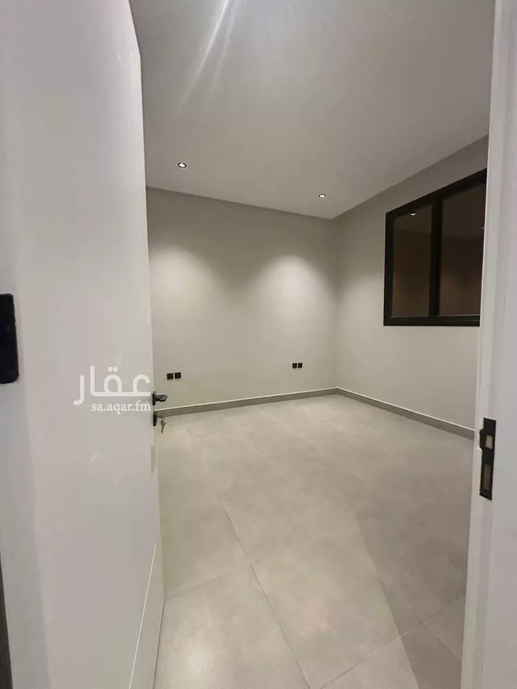 دور للبيع في شارع الشرفية, حي الربيع, مدينة الرياض, منطقة الرياض صورة 3