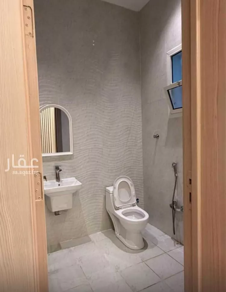 دور للبيع في شارع حسن مشاط, حي عكاظ, مدينة الرياض, منطقة الرياض 13