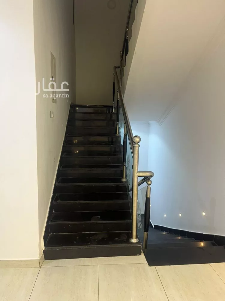 فيلا للإيجار في شارع عبدالقادر السعدي, حي عكاظ, مدينة الرياض, منطقة الرياض صورة 2