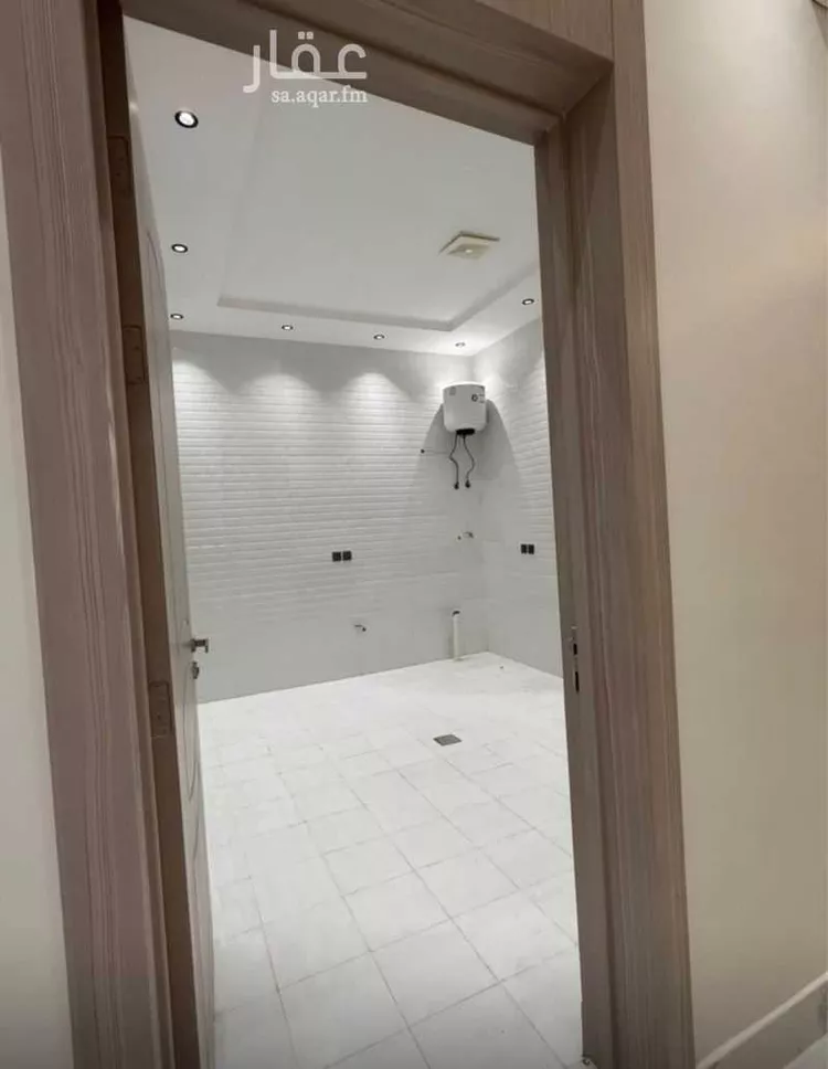 Floor for Sale in Riyadh Okaz صورة 4