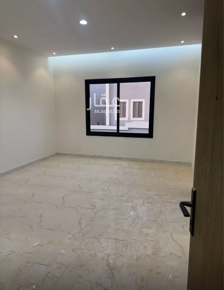 دور للبيع في شارع رشيد الليلا, حي عكاظ, مدينة الرياض, منطقة الرياض 9