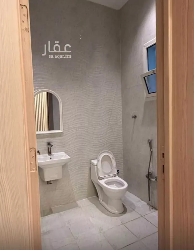 دور للبيع في شارع حسن مشاط, حي عكاظ, مدينة الرياض, منطقة الرياض صورة 3