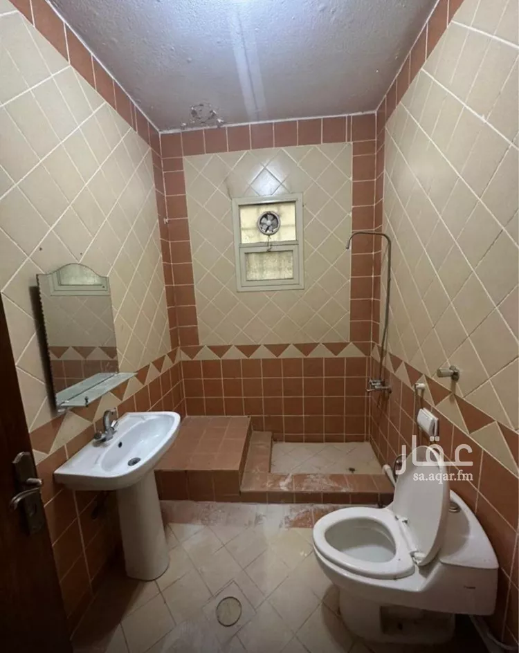شقة للبيع في شارع وادي الخضارم, حي بدر, مدينة الرياض, منطقة الرياض صورة 3