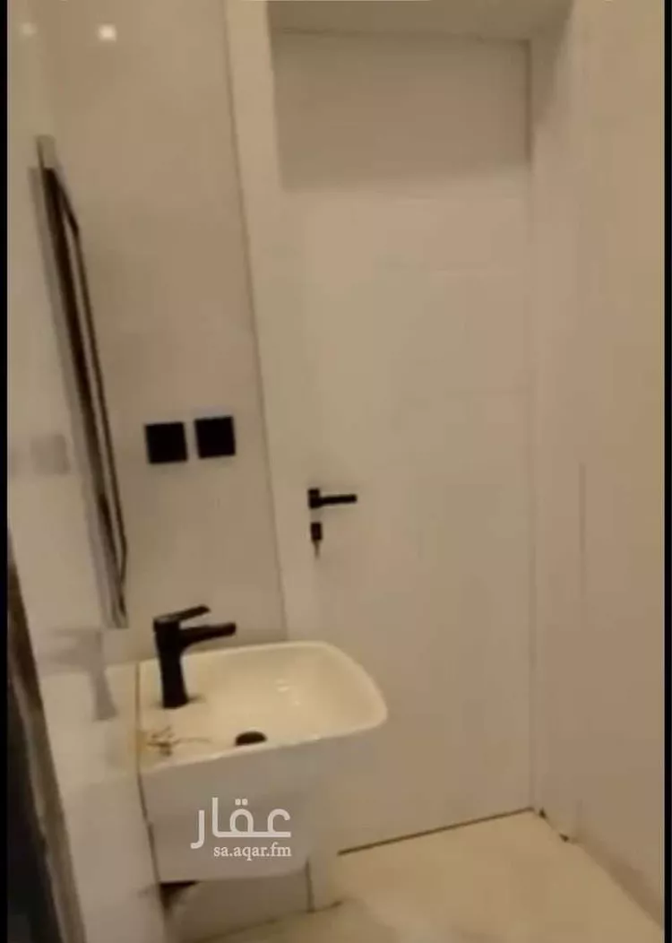 دور للبيع في شارع إبراهيم السوهائي, حي بدر, مدينة الرياض, منطقة الرياض صورة 2