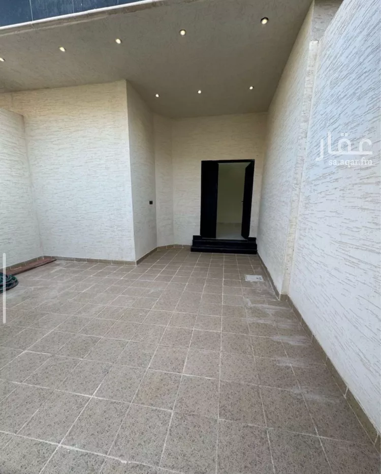 دور للبيع في شارع رشيد الليلا, حي عكاظ, مدينة الرياض, منطقة الرياض 7