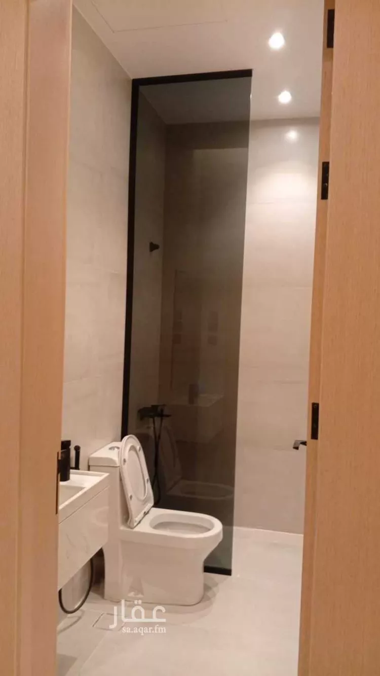 Floor for Rent in Riyadh Al Arid 10
