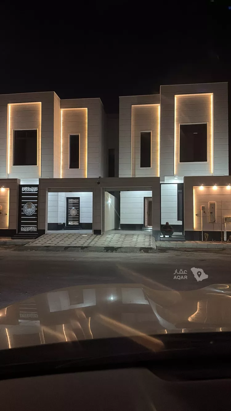 فيلا للبيع في شارع سويد بن الصامت, حي ضاحية الملك فهد, مدينة الدمام, المنطقة الشرقية صورة 2