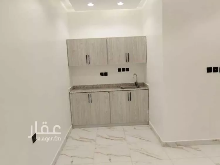شقة للإيجار في شارع الأمير سعد بن سعود بن فيصل, حي المعذر الشمالي, مدينة الرياض, منطقة الرياض صورة 2