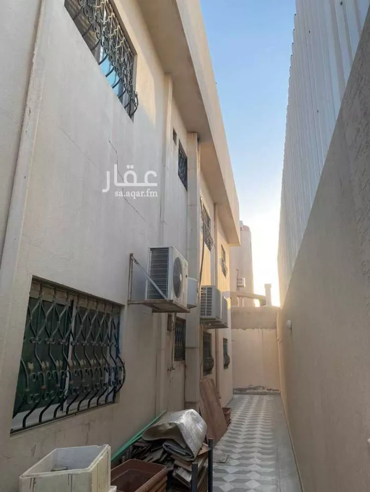 فيلا للبيع في شارع المحنا, حي الملك فيصل, مدينة الرياض, منطقة الرياض 11