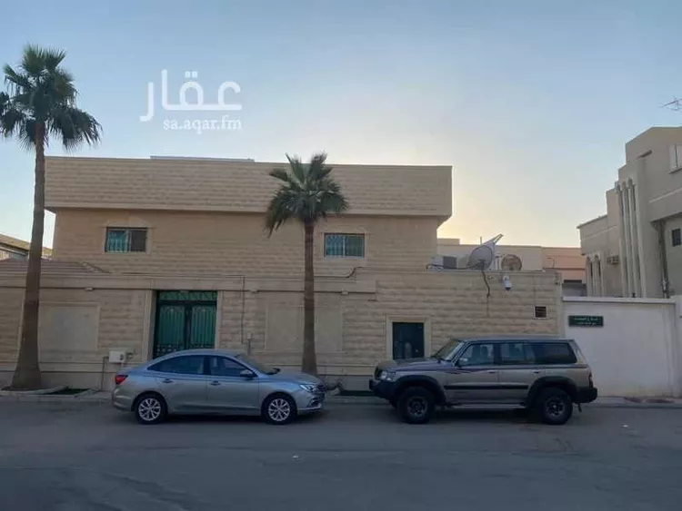 فيلا للبيع في شارع المحنا, حي الملك فيصل, مدينة الرياض, منطقة الرياض صورة 2